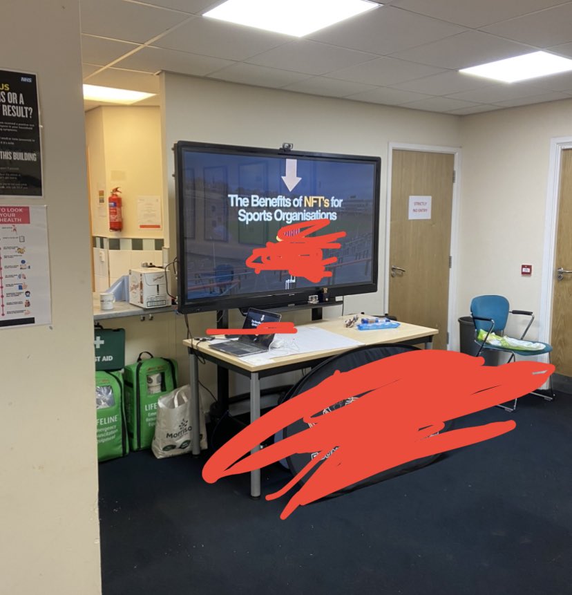 Just did my first presentation to an English pro rugby team on all things #NFT’s and the blockchain. 

Happy to help educate. Find it fun.