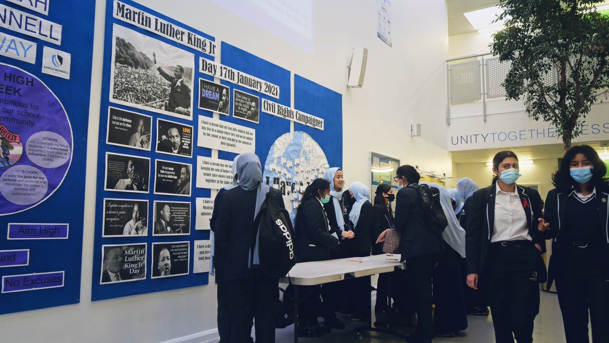 SBonnellSchool's tweet photo. In celebration of #MartinLutherKingDay, our SB prefects hosted a ‘Piazza Moment’ at lunch today. They assisted our students with #IBelieve pledges that were placed on the noticeboard for all to see.😀
#SBGirlsWhoCan #LifeAtSB #BeKind https://t.co/DMh7t4VgoF