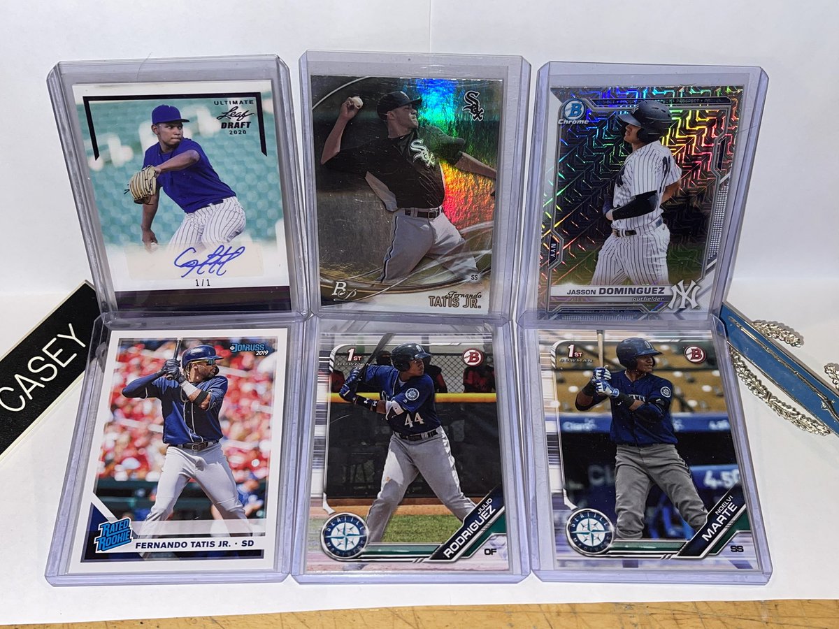 Ant110974's tweet photo. I’m trying to get more followers so I’m taking the advice of a friend @TiskaSue and I’m going to do a giveaway.When I hit 1200 followers I will give these cards to one person I will also pay S&amp;H 
how to enter.
1. Like 
2. Follow 
3. Retweet 
@Mike__McKenna @CardPurchaser https://t.co/FEtL0o2ViC