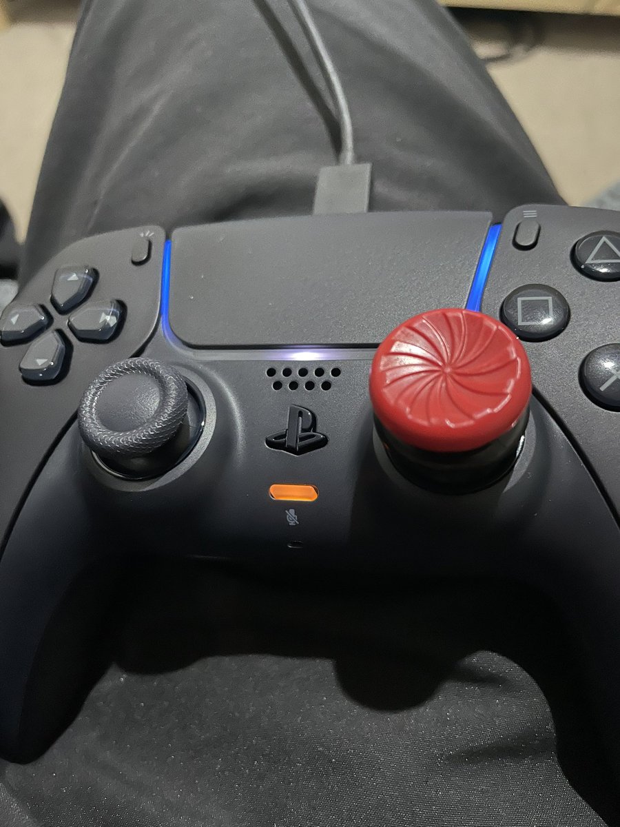 Fps2Gaming's tweet photo. Trying #controlfreeks for the first time today https://t.co/QiEh0K0nVC