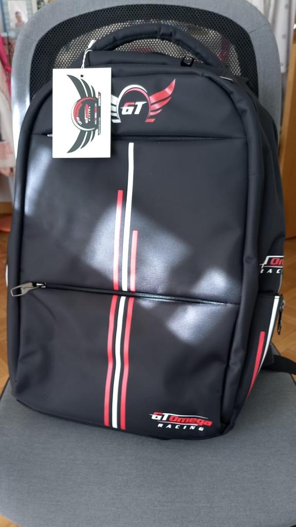 Ya le ha llegado a soydlm su mochila <a href="/GTOmegaRacing/">GT Omega</a> 
 por haber disputado el campeonato entero de RACELINE LEAGUE sin incidentes!!
No te quedes sin la tuya y consigue un 5% de descuento con el codigo RACELINE
gt-omega-racing-eu.myshopify.com/products/lapto…
