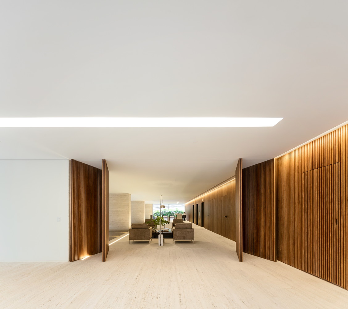 2WheelWeather's tweet photo. What do you think is the most impressive part of this building's #design? #archi  https://t.co/3NJIuZo7XD https://t.co/M14fBTFta0