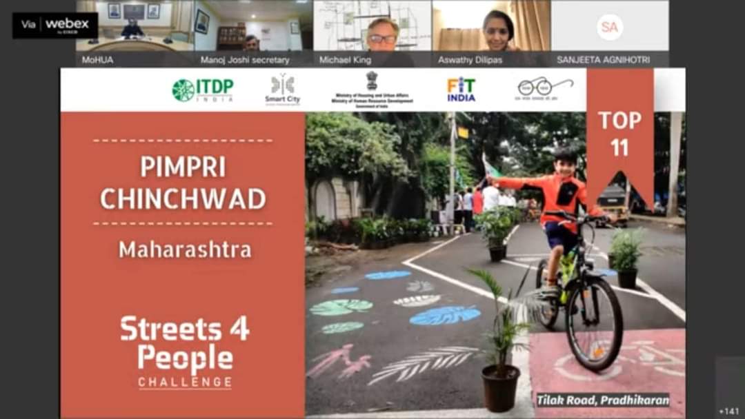 maheshklandge's tweet photo. समस्त पिंपरी चिंचवडकर नागरिकांचे मन:पूर्वक अभिनंदन! केंद्रीय गृहनिर्माण आणि शहर विकास मंत्रालय व स्मार्ट सिटी मिशन तर्फे आयोजित #Streets4People चॅलेंज या स्पर्धेत पिंपरी चिंचवड शहराची देशातील पहिल्या अकरा शहरांमध्ये निवड! 🏆

#PimpriChinchwad #SportsCity
#PCMCFirst #Cycles4Change https://t.co/ufNcMqX5xL