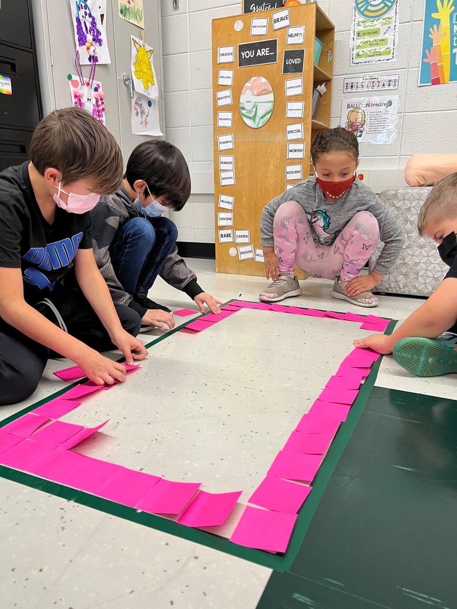 dist126_hg's tweet photo. Hands on Math for our Geometry Unit with Ms. K’s class!   #weare126 #hg_126 #hornetstrong @dist126_hg @dist126 https://t.co/8TDRJmjmeJ