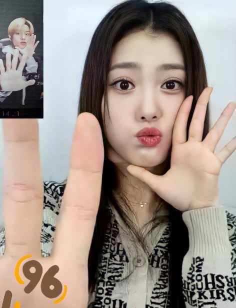 roikyz's tweet photo. Um.. Xiaoting u tryna wife me up?😂🤷‍♀️ #xiaoting #kep1er #kpop https://t.co/PCqX1uuEYw