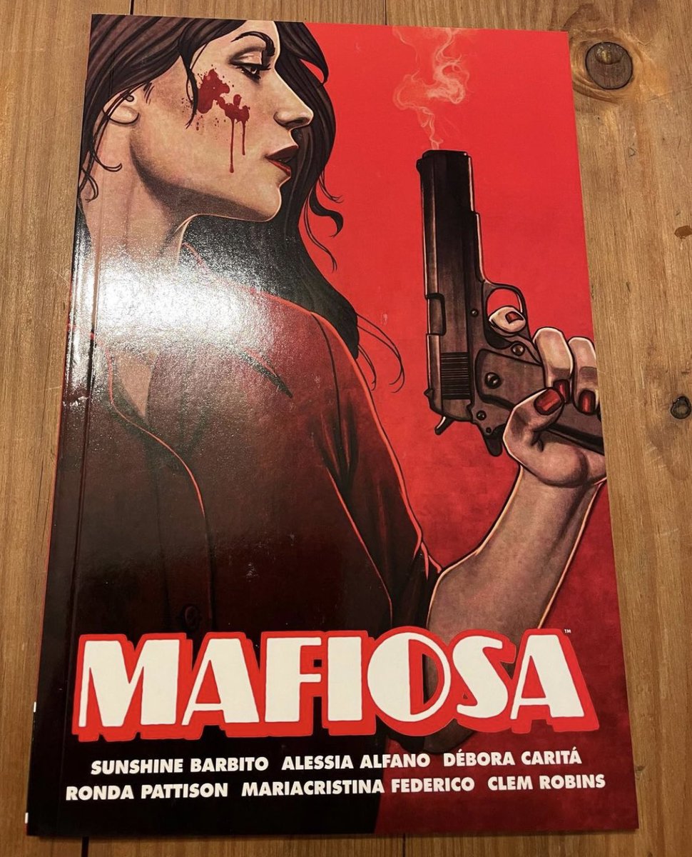 GraphicCComics's tweet photo. NEW GRAPHIC NOVEL! Mafiosa from @rain_werks @DarkHorseComics https://t.co/A0ryM8Dqkb