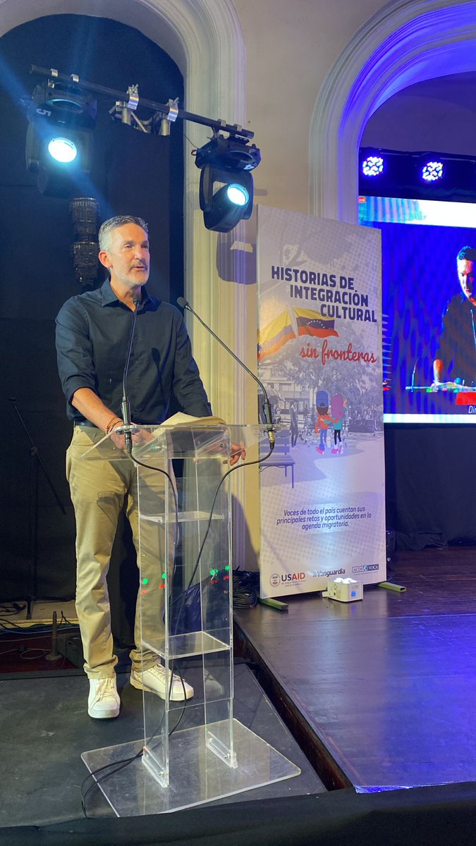 Cosinfronteras's tweet photo. #ColombiaSinFronteras | "La migración no es pasajera, más del 80% de los migrantes venezolanos quieren quedarse acá, por eso decidimos enfoca nuestro trabajo en Colombia para facilitar los procesos de integración" Larry Sacks, Director de @USAID_Colombia https://t.co/PQfnMpJbSs