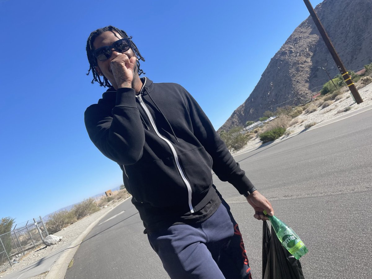 YoungTez's tweet image. #BeHappy