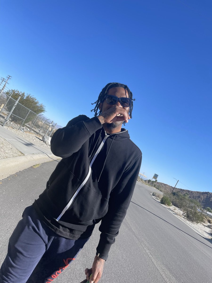 YoungTez's tweet image. #BeHappy