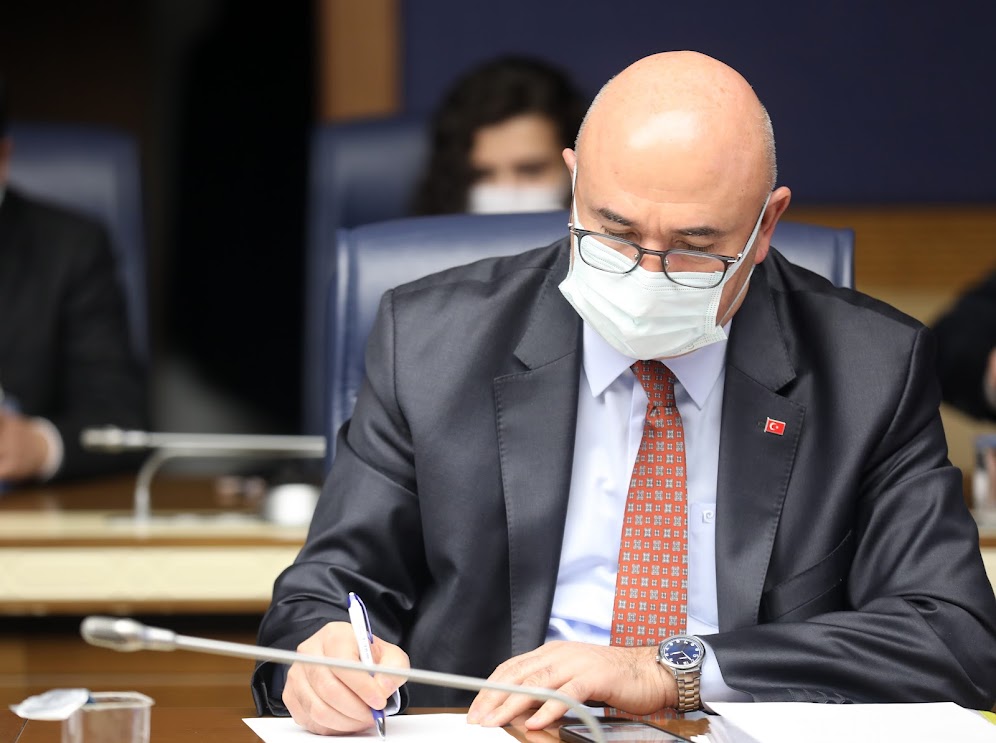 Meclis'te Göç ve Uyum Alt Komisyonu toplantısında, komisyonda, Milli Eğitim Bakan Yardımcısı Nazif Yılmaz ile bakanlık bürokratlarına PIKTES öğretmenlerinin kadro, özlük hakları sorununu sorduk, atılması gereken adımlara ilişkin görüşlerimizi ilettik. #Piktes #PiktesKadroyaHazır