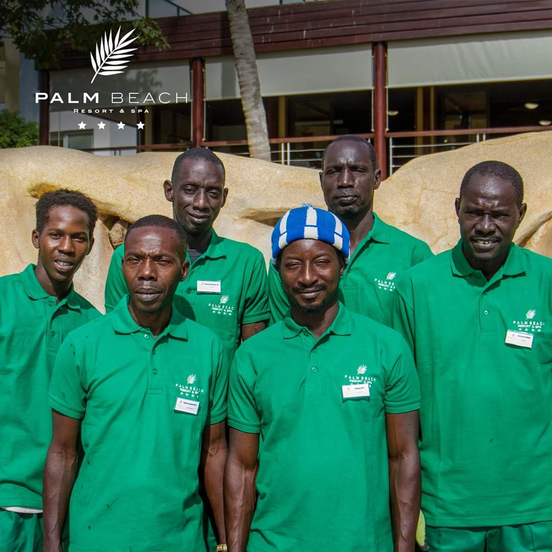 Makhtar73's tweet photo. Au #PalmBeach Saly, nous n'avons pas tout renouvelé.​
Retrouvez la même équipe prête à vous servir et à répondre à vos besoins.​
Travailleurs, passionnés et chaleureux, ils sont le cœur de l'hôtel et nous sommes certains que vous serez ravis de les rencontrer.
Merci à tous https://t.co/LA4g5XKSHK