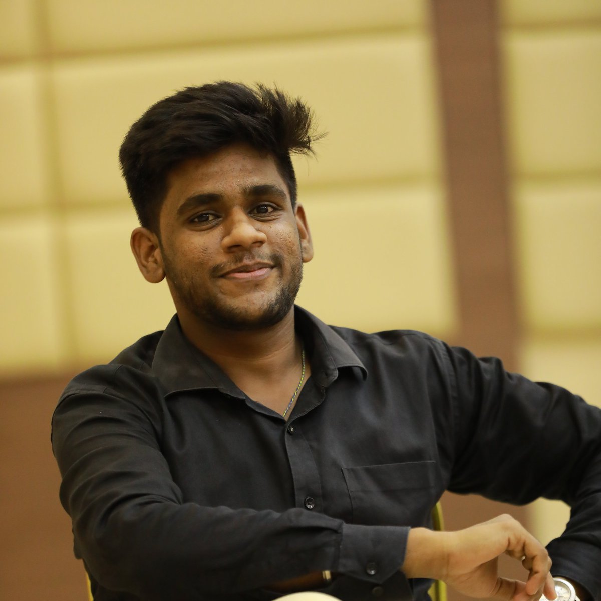 TPMEswaran's tweet photo. #NewProfilePic https://t.co/x84yXC3LFw