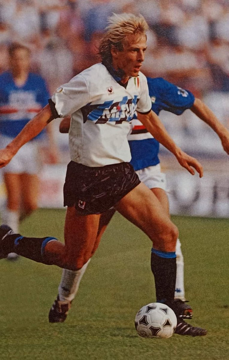 laganheart's tweet photo. Jürgen al galoppo #amala #nostalginter #InterFans #InterForever #Klinsmann #Kataklinsmann #SerieA https://t.co/paRcIOlDWO