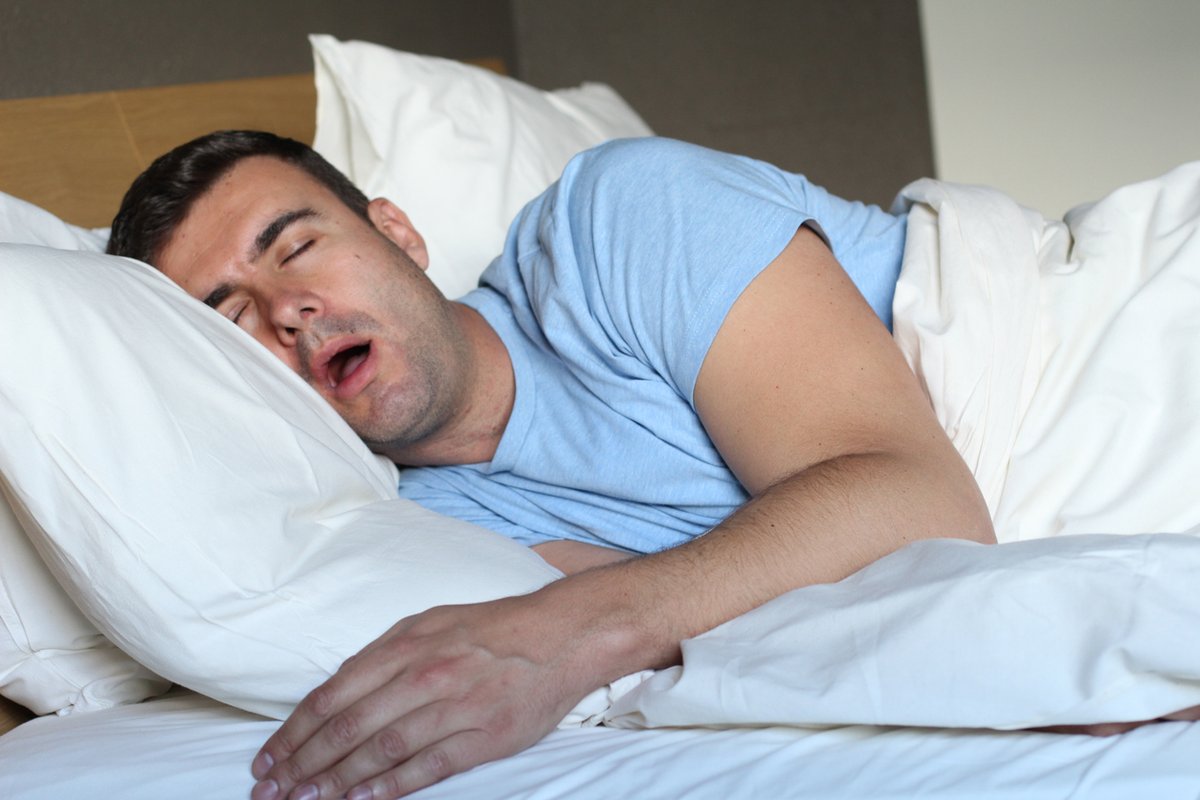 That “eating eight spiders a year in your sleep” myth? Extremely debunked — even the snopes article about where the lie came from turned out to be a troll. Sleep easy, arachnophobes! bit.ly/3f4Gn6Z