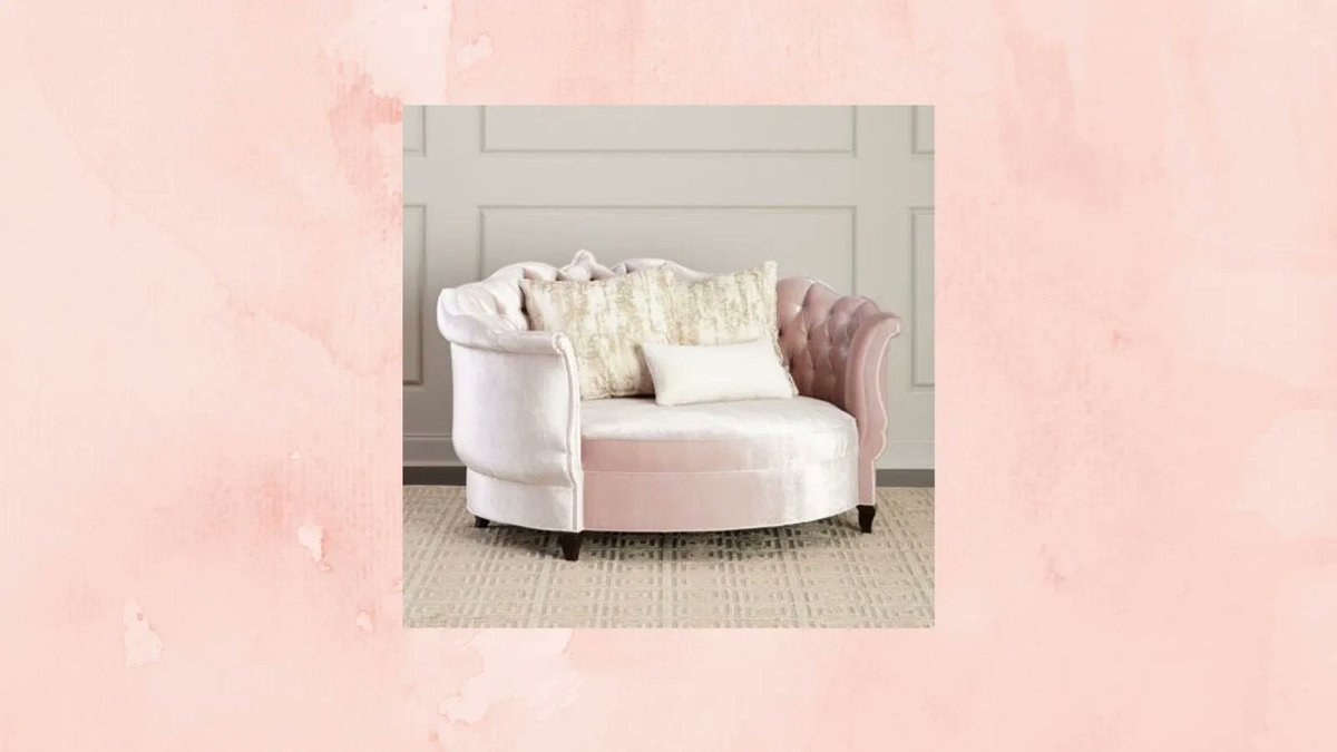 mark286_mark's tweet image. There's nothing like a cuddle &amp;amp; what better place to have one is on this gorgeous 'Isabella' blush cuddle chair. Just elegance &amp;amp; style personified!
#Cuddlechair #interiorstyling #blush #snuggle #leathercleaningandrepair