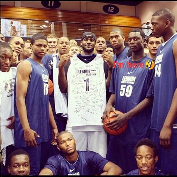 NicsonReantaso's tweet photo. Appreciate his greatness...a true leader,a great captain,the new talent finder...#kinggoat #NBAAllStar #LeBronJames #solidfans salute my king๐
Please vote this great man in and out the court๐ https://t.co/KyJ04zbt8y