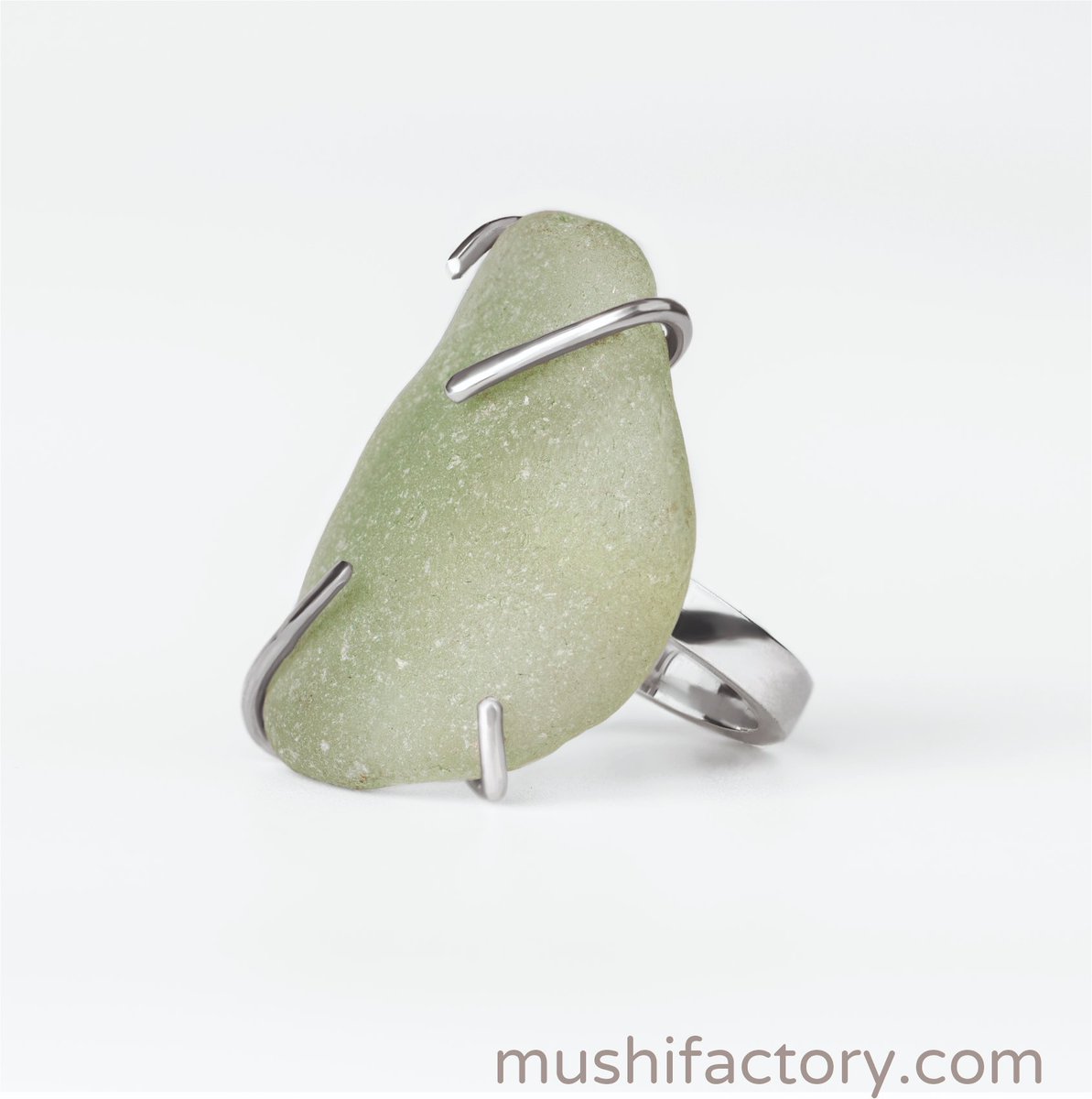 mushifactory's tweet photo. Anilllo Vidrio de Mar, hecho en plata de ley.

#Mushifactory #JoyasÚnicas https://t.co/gvUCPKfoid