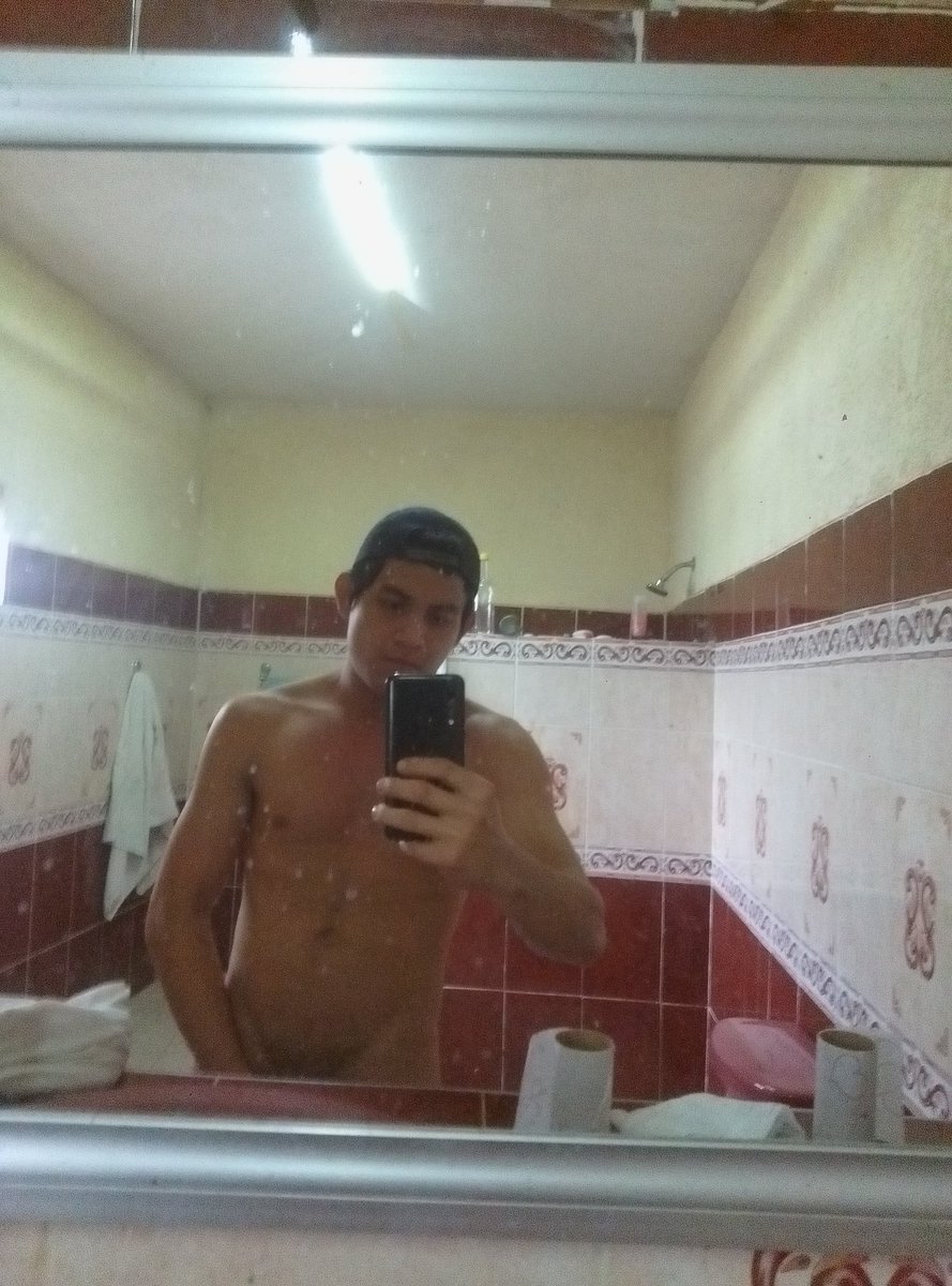 jese_sonda's tweet photo. Quieres ver más abajo y ver mi vídeo tirándole mi leche al espejo? No te quedes con las ganas y manda DM venta de contenido a buen precio... Te lo vas a perder?🍆🥵 https://t.co/61LB5CJPp8
