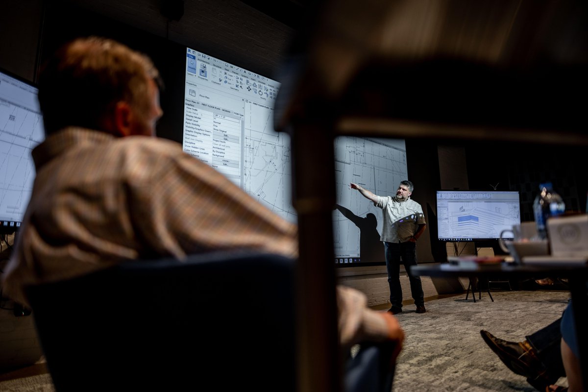 LIVEdesigngroup's tweet image. You and your team should be a part of the design process. #LIVEdesign #designingLIVE #livedesignsession #churchdesign #worshipdesign #bettertogether #churchgrowth