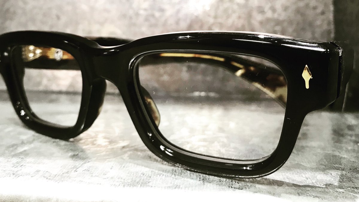 specsoptical's tweet photo. SPECS FANS! Our next trunk show is right around the corner … and it’s a ONE DAY ONLY EVENT! Stay tuned for more details sooooooooon! #TrunkShowsRock #LimitedEditionPieces #GonnaBeOneForTheBooks https://t.co/DN2iSlgUnv