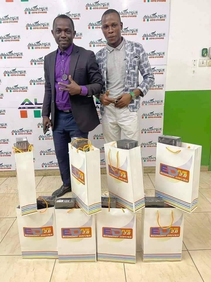 MentorChekim's tweet photo. Congratulations to our new leaders from AIM Global Ivory Coast 🇨🇮 Mr. Anoh Ernest! 
There are two types of people who will tell you that you can't make a difference in this world: those who are afraid to try and those who are afraid that you will succeed😉

#HappyChangingLives https://t.co/W3a6OKypZE