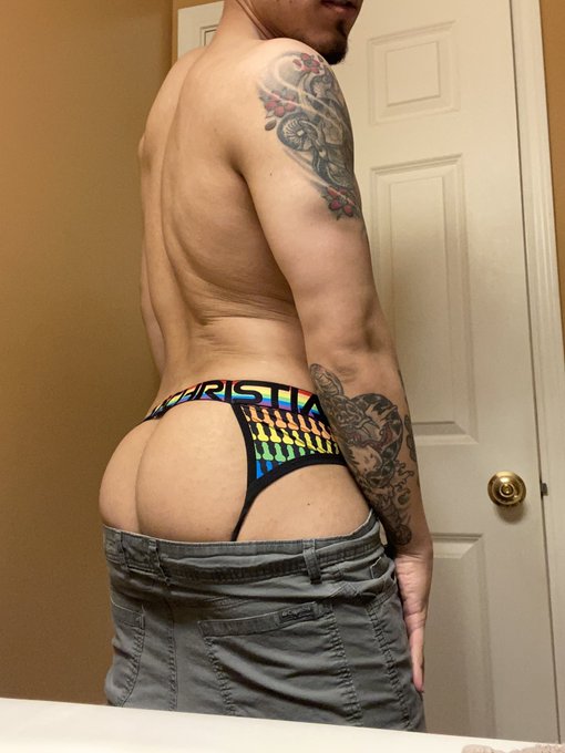 2 pic. Got cocks on my mind ??? #contentcreation #abs #allnatural #accountant #onlyfans #onlyfanscollege