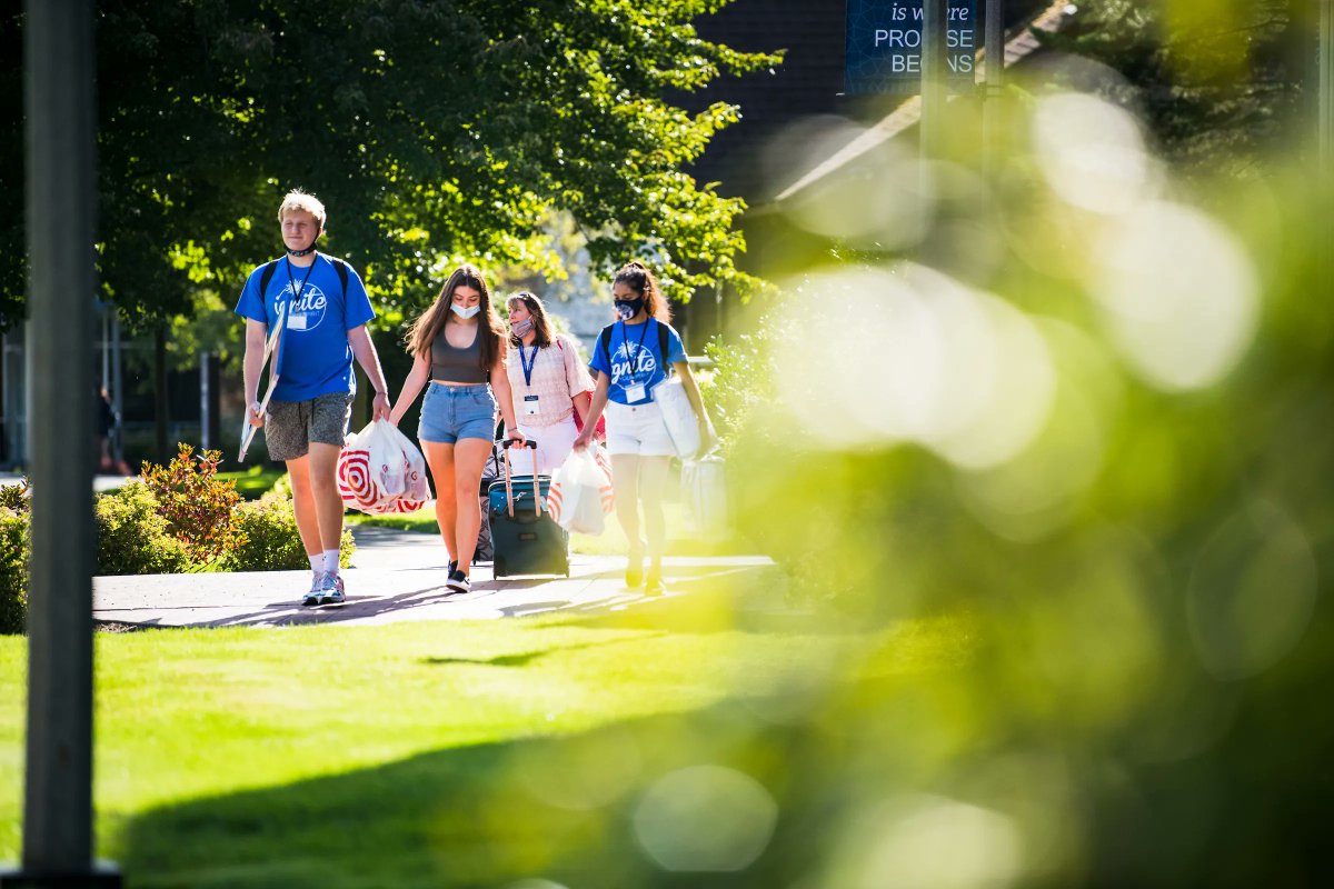 ZagFirstYear's tweet image. Want to get involved on campus and make a difference? Apply to be on the Core Team! You will get to be apart of the planing process for orientation and fall family weekend. The application and more information are linked in our bio! The application closed on the 27th at 11:59pm.