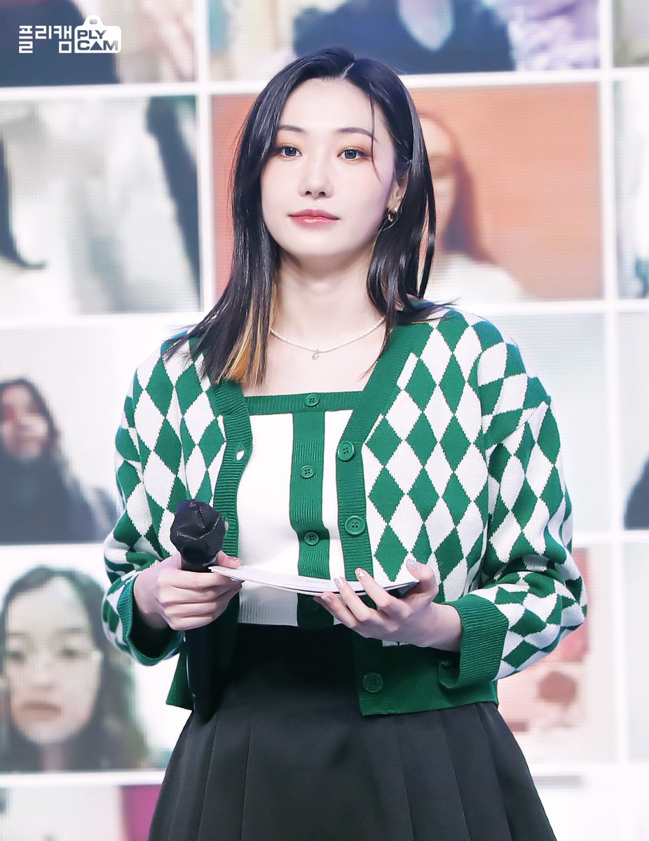 생일 축하해 공주야! 작년에는 수고많았고 올해는 화이팅하고 응원할게!! 우리 오래 가자😉
아! 내일도 축하해줄게ㅋㅋㅋ

#Our_Rapper_Jinny_Day
#우리_래퍼_진희_데이
#SECRET_NUMBER #시크릿넘버 #JINNY #진희 <a href="/5ecretNumber/">SECRET NUMBER (시크릿넘버)</a>