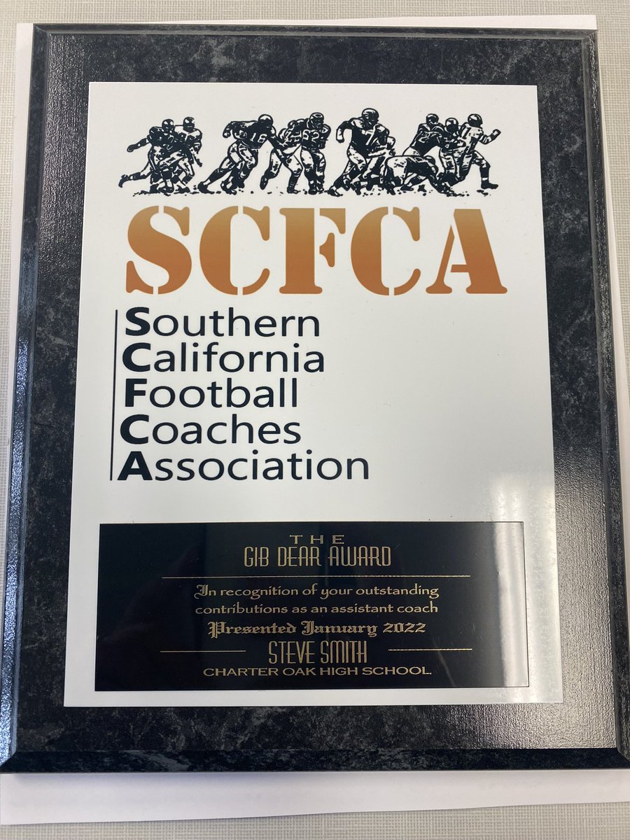 COHSFootball's tweet photo. This weekend @SCFCA_ awarded Coach Steve Smith the Gib Dear Assistant Coaches’ Award for his continued service coaching 23 years @COHSFootball 
Big Lou was grateful &amp; we’re proud to honor him for his loyalty, integrity, and passion for our #OneCOFamily #Player2Coach #85CIFChamp https://t.co/dVzzVUY2Iy