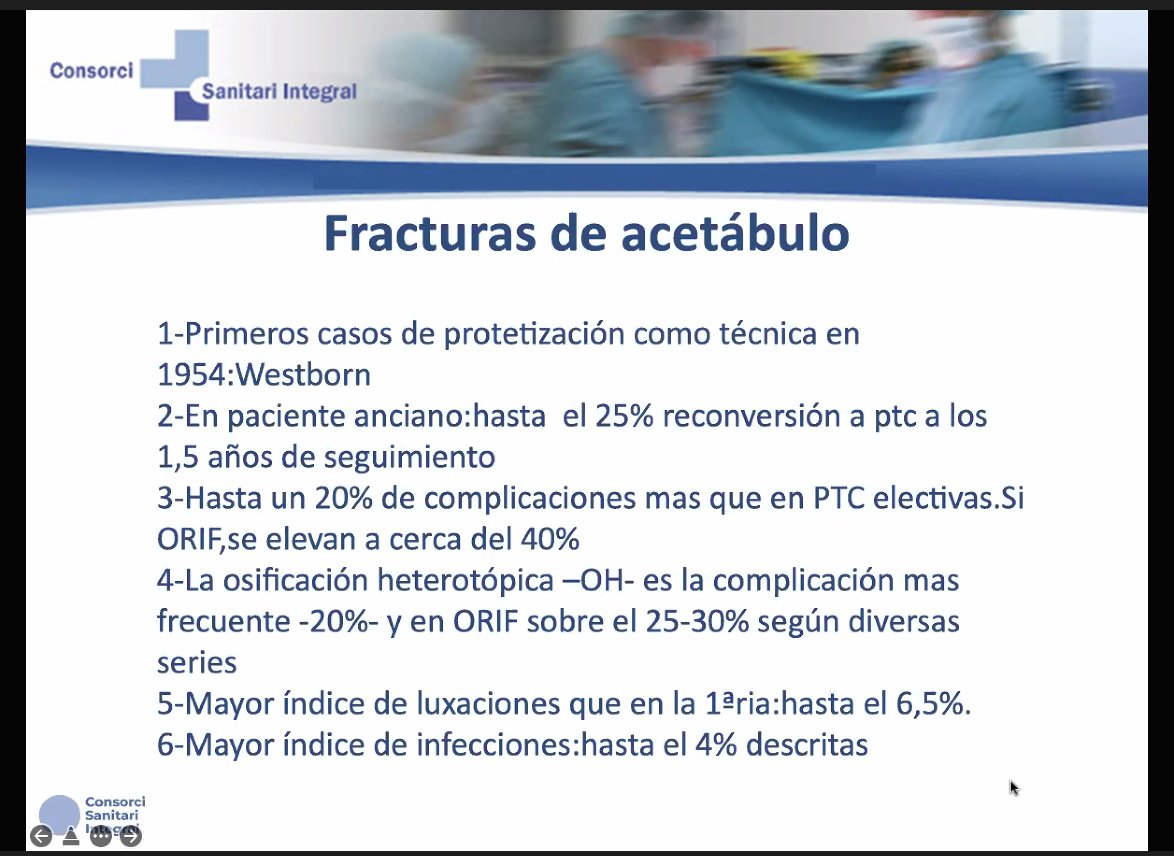 cot_csi's tweet photo. El Dr Alex Poal-Manresa, miembro de la Unidad de #Maluc en @cot_csi, precisó las Indicaciones de la #artroplastia en las #fracturas de #cadera como primera opción terapéutica. @reh_csi @AOTrauma #femur #subcapital #hip #acetabulo https://t.co/fSJoEwiZXA