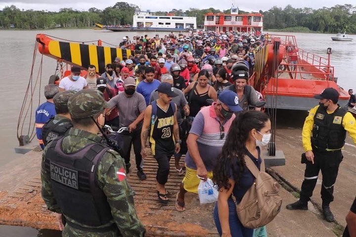 Belem_Noticias's tweet photo. A ponte de Outeiro já foi vistoriada pelos técnicos e segue interditada.
Com isto a travessia está sendo feita por balsas e ferry boat.
Registros feitos na manhã desta terça-feira (18). https://t.co/IPzfVDzpDc
