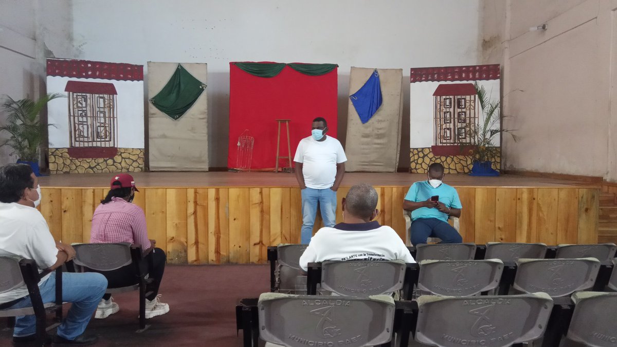 Jefe Político del PSUV y Alcalde Agustín Monterola se reúne con la dirección política municipal del <a href="/PartidoPSUV/">PSUV</a> dónde realiza evaluación y avances Políticos, Económico y social en el municipio Paez
<a href="/NicolasMaduro/">Nicolás Maduro</a>
<a href="/PsuvMirandaVE/">Psuv Miranda</a>
<a href="/dcabellor/">Diosdado Cabello R</a>
#SomosConstructoresDePatria
#SomosPSUV