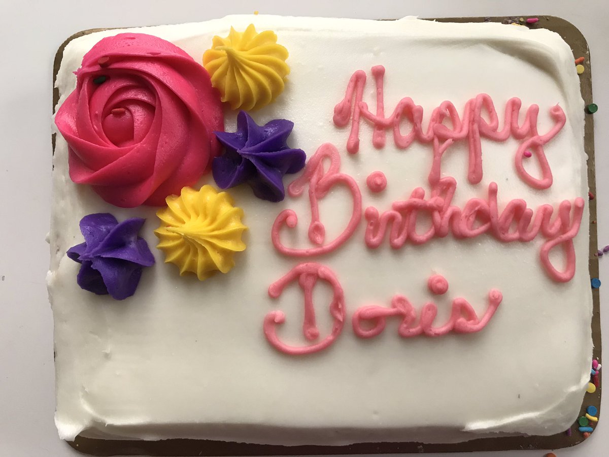TheAuthorDoris's tweet photo. New year, new hairdo, and same ol me! 2022 is going to be the most amazing year! I can feel it in my heart! Thank you for the love, well wishes, and birthday messages.                 🥳 🎁 ❤️ 🎂 🥂 

#happybirthday #thisis36 #flowersandballoons #2022 #doristheauthor https://t.co/GBoxADkQI4