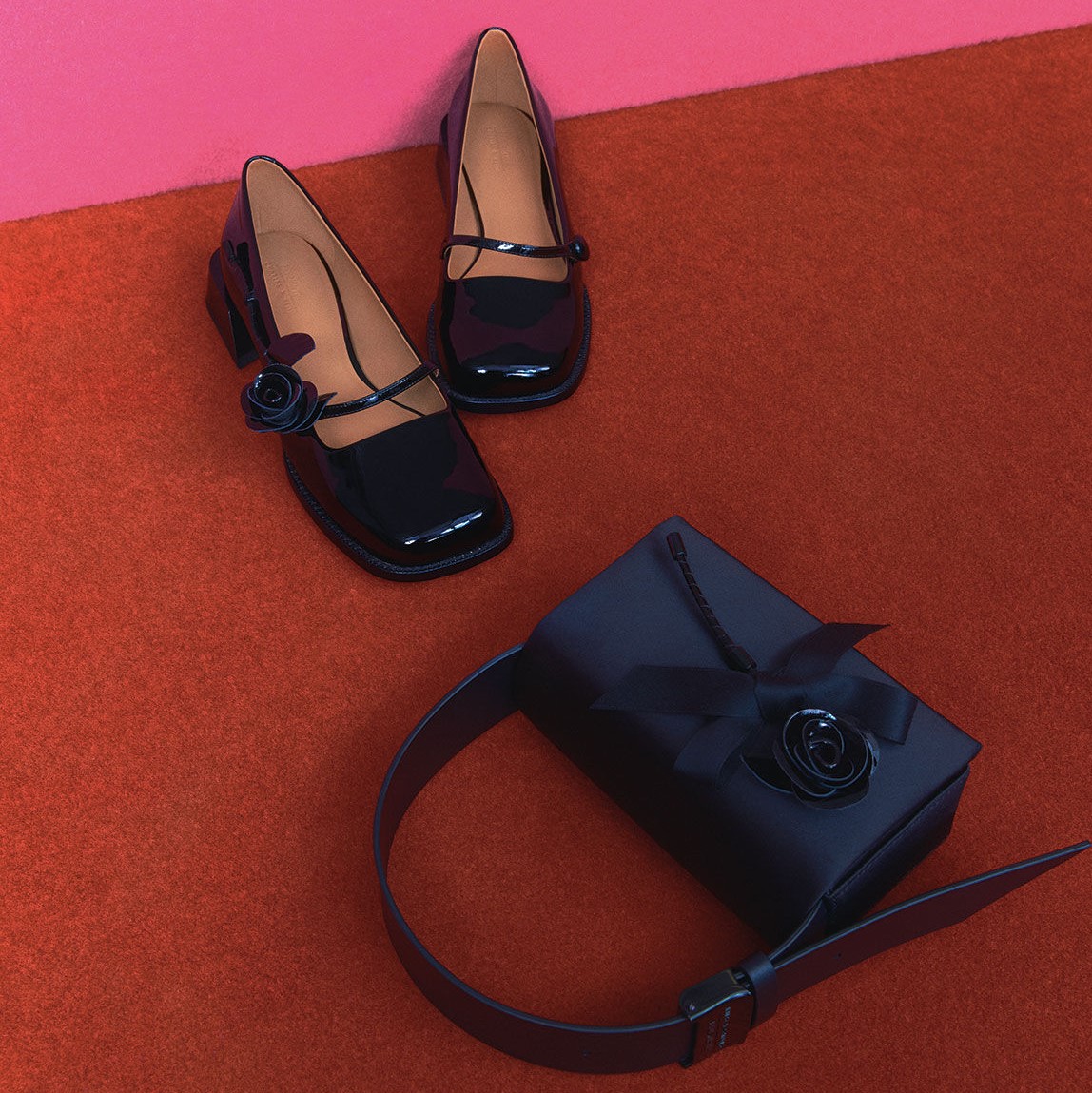 Charles_Keith's tweet photo. Chinese singer-songwriter Song Yuqi reaches for the matching bag and shoes from our collaborative collection with SHUSHU/TONG to add polish to her outfit.

Sign up for our newsletter now: https://t.co/7AUb9tDnUz

#ImwithCharlesKeith
#SHUSHUTONGxCharlesKeith https://t.co/GgVrnTelRC