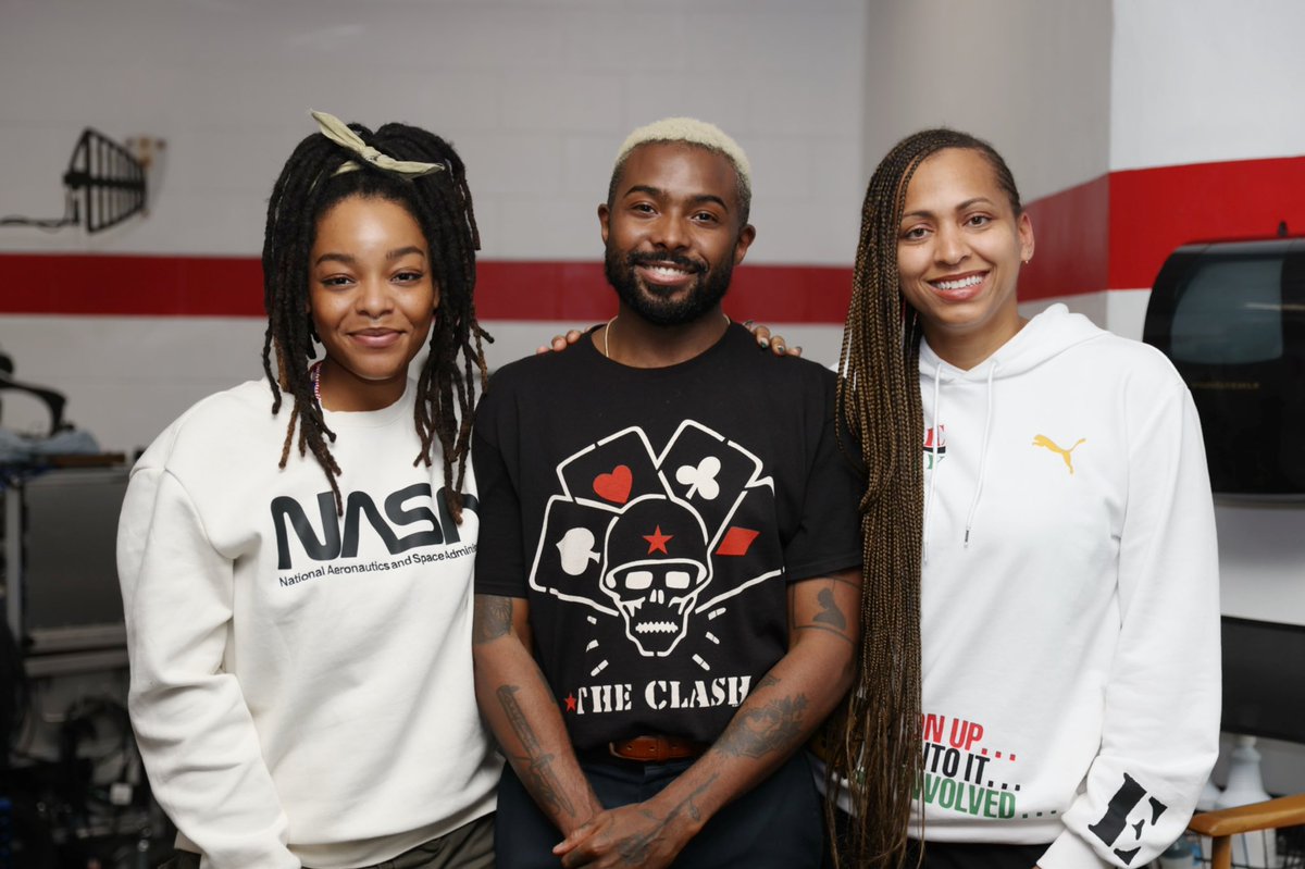 Majority tweet media