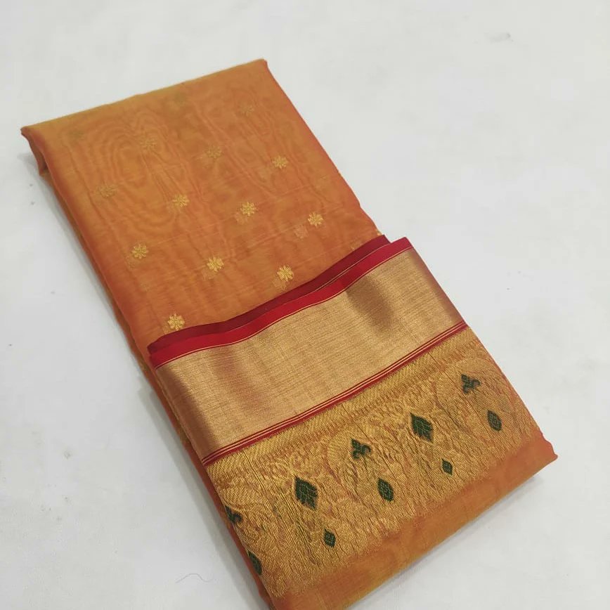 shadesofyarn's tweet photo. Chandheri Handloom Kattan  Silk Saree.

For more details please whatsapp on 9717200407.

#handloomweaving #chandherisarees  #sareelove #sareedraping #sareelover #sareecollection #shadesofyarn https://t.co/HrFy8UzWZx