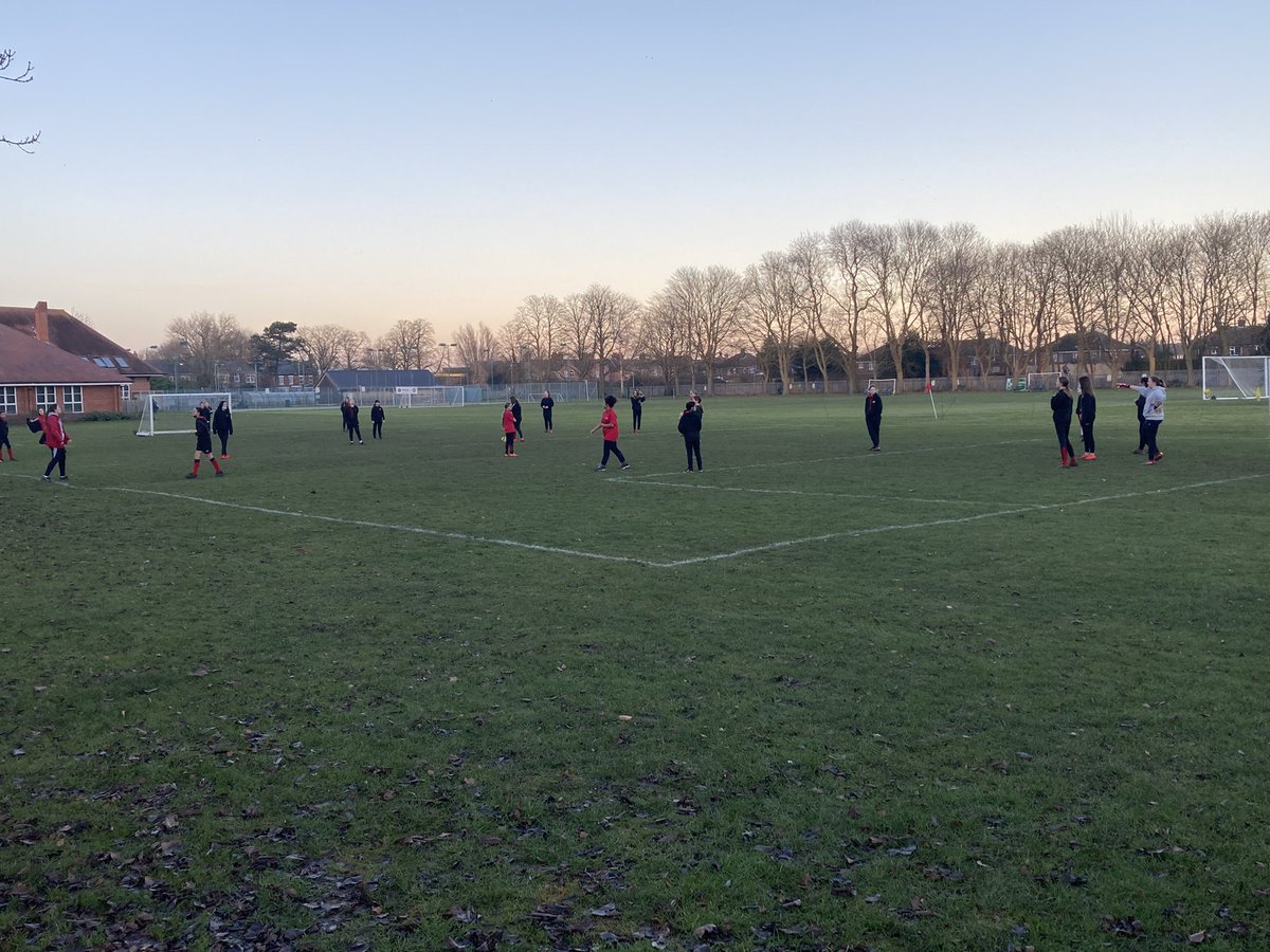 ac_kes's tweet photo. Awesome numbers at boys &amp; girls extra curricular football tonight! Great #Passion &amp; #Determination on show, from all! #HouseValues We also had Y10 Basketball 🏀 too! Well done to all who took part! #MoreActiveMoreOften #Opportunities @kesacademy https://t.co/F4cf5ETRCg