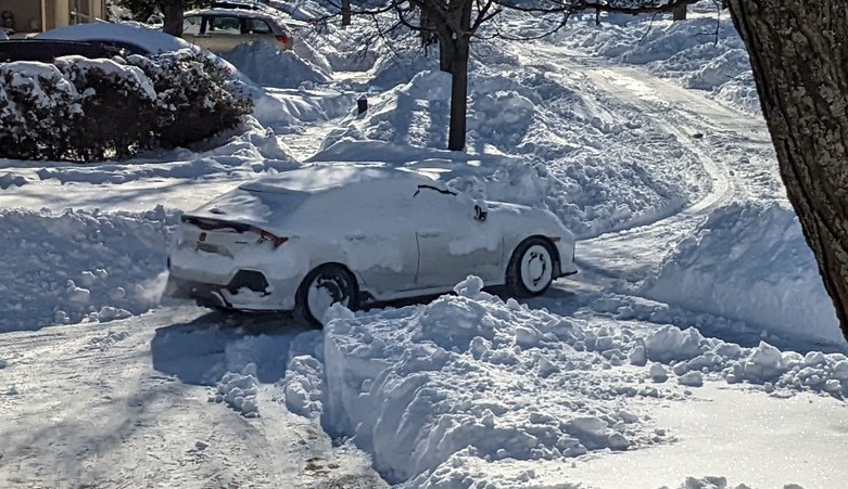 FlimbsOnTheRoad's tweet photo. Is anyone else *not* shocked by some of the drivers we have in Toronto?
@FFSafeStreets #Torontodrivers https://t.co/ac25dhFoqC