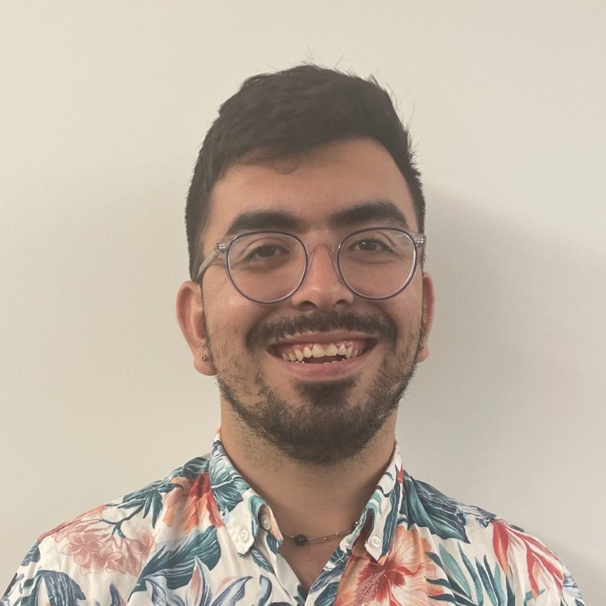 LuriePedsID's tweet photo. Meet Our Team!
Sebastian Otero @OteroSeb
Mithal Lab Research Coordinator 
Research Focus: Medical Social Sciences
Career Path: Currently applying to MD/PhD programs for 2022!
Hobbies: Playing tuba, binge watching Netflix, devouring chocolate https://t.co/1wftvHYZ6Q