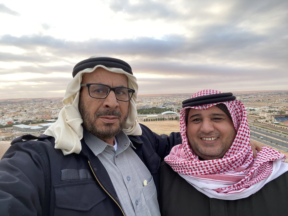 alattallah's tweet photo. تشرفت اليوم بالزياره المفاجئه للأخ العزيز نواف مزعل الذايدي رئيس غرفة عرعر والذي اسعدني بزيارته القصيره واطلع على بع�� معالم المحافظة https://t.co/9OtRZ27JMv