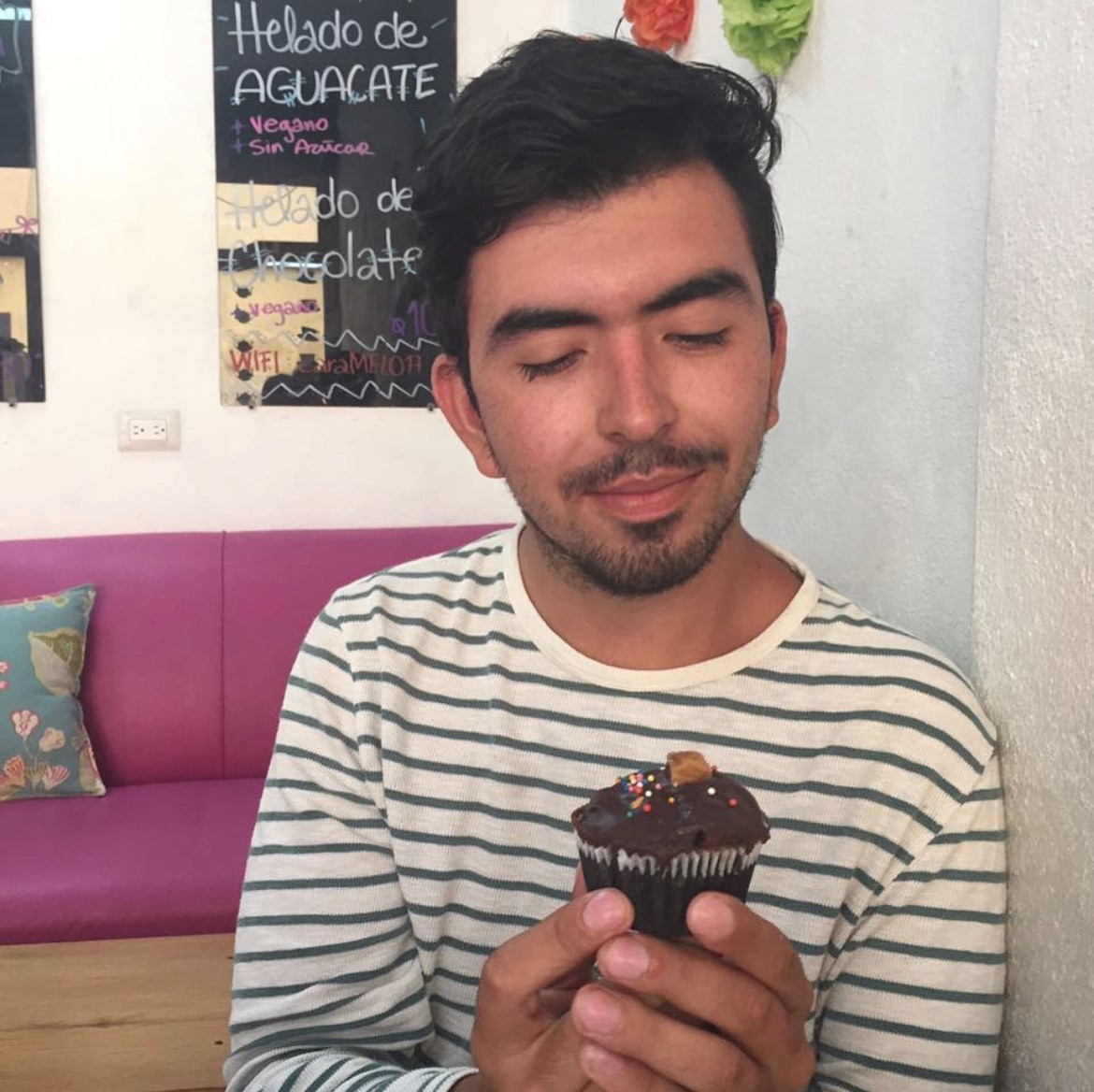 LuriePedsID's tweet photo. Meet Our Team!
Sebastian Otero @OteroSeb
Mithal Lab Research Coordinator 
Research Focus: Medical Social Sciences
Career Path: Currently applying to MD/PhD programs for 2022!
Hobbies: Playing tuba, binge watching Netflix, devouring chocolate https://t.co/1wftvHYZ6Q