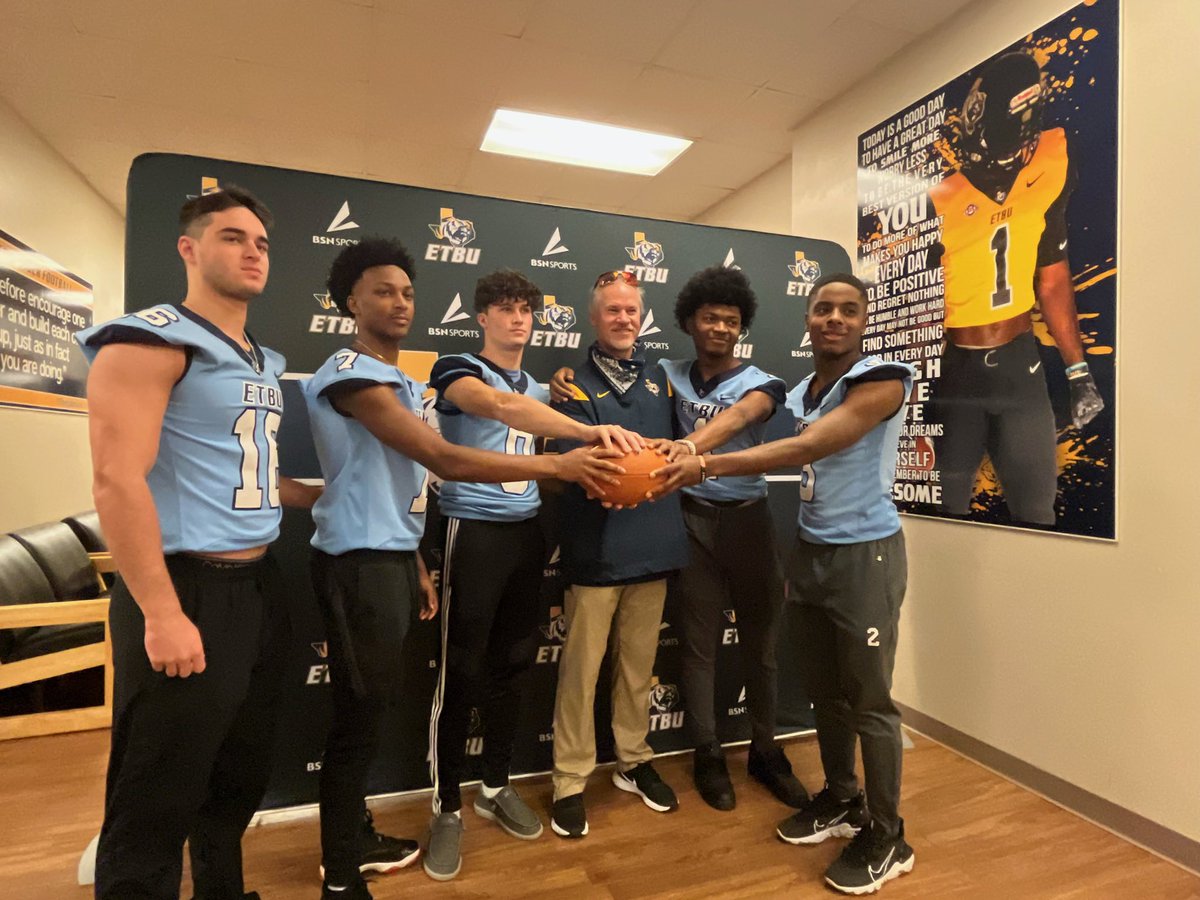 ETBU🔥<a href="/ETBUCoachRu/">Coach Ruzicka</a> <a href="/ETBU_Football/">ETBU Football</a>