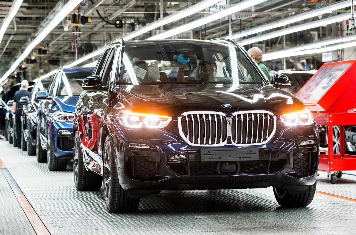 BMW set a new production record producing 433,810 American built BMW X vehicles in 2021, breaking the previous year's record of 411,620 units.