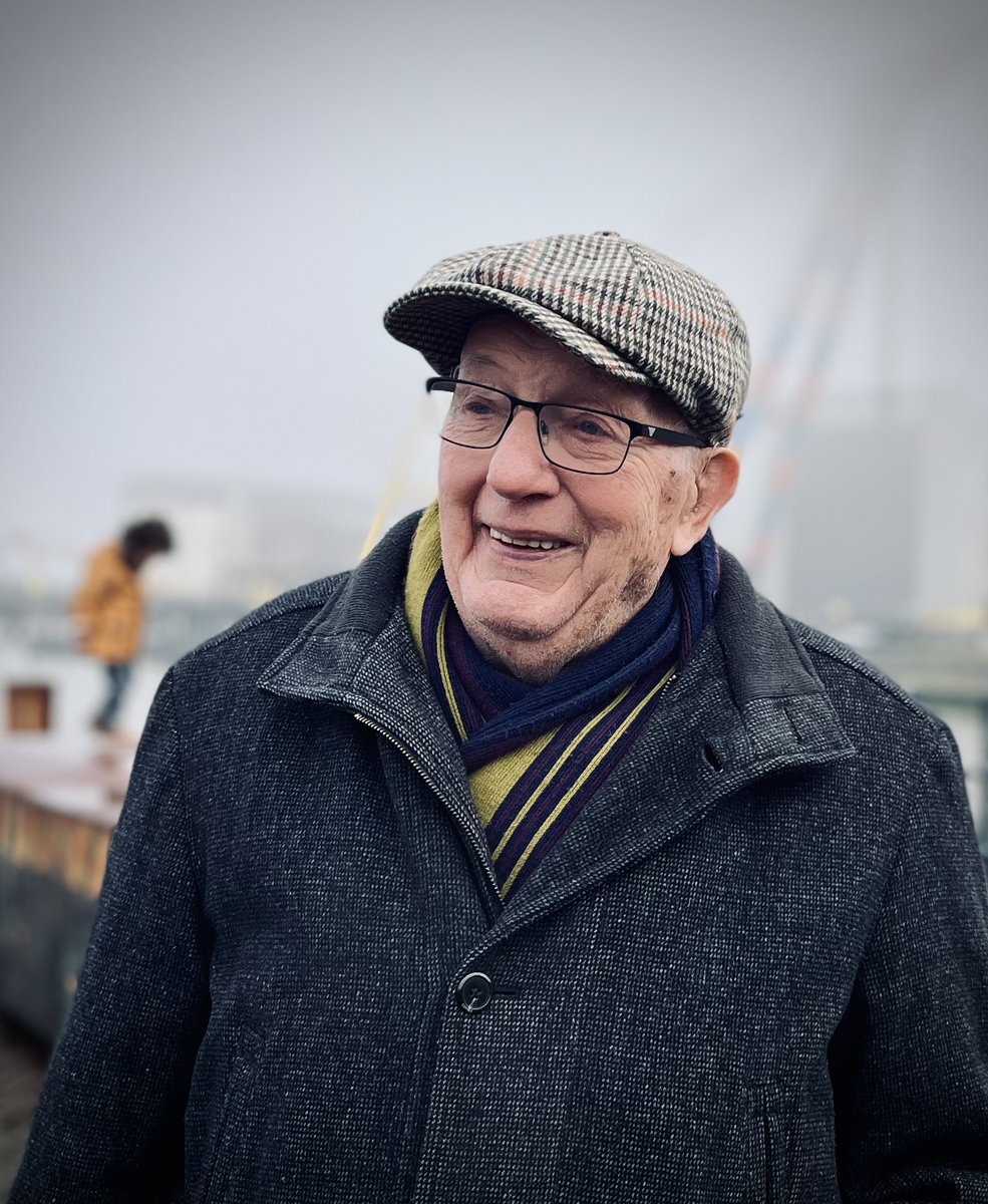 Een steiger met je eigen naam - afgelopen week ging die eer naar Evert van der Schee (1931). 👏  Hij begon zijn loopbaan als 16-jarige als leerling-ijzerwerker en eindigde deze als plaatsvervangend hoofd Sociale Zaken. Een man met hart en ziel voor #RDM!