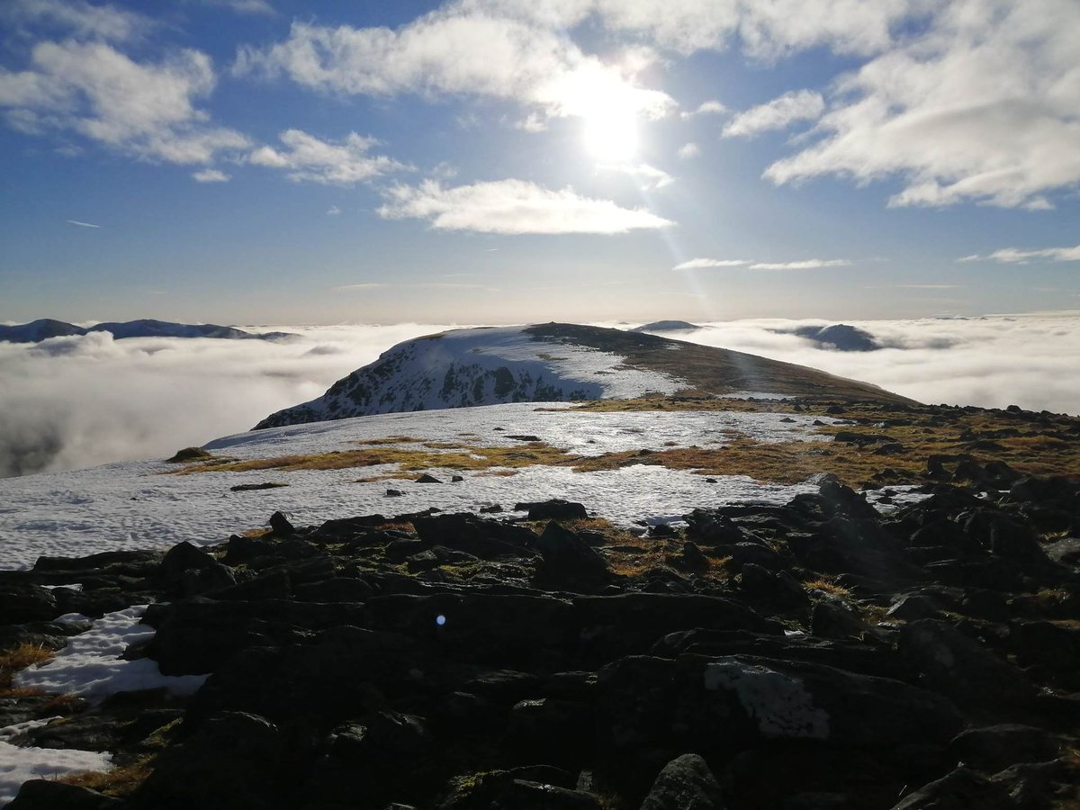 mountain_eering's tweet photo. Standing on top of the world staring down a hot January sun in the Scottish Highlands #leedsmc #leedsmountaineering #cairngorms #cloudinversion #scrambling #scotland https://t.co/XH5gRmiaSh