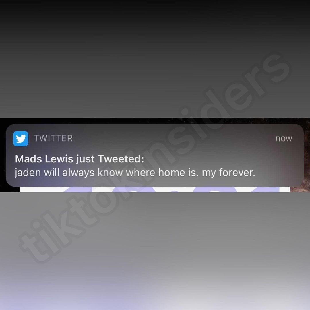 jxdnvanity_'s tweet image. Llevo 15 minutos tratando de explicarme a mi misma cómo esto es posible y he llegado a la conclusión de que o la hackearon o ahora sí se volvió completamente loca 💀