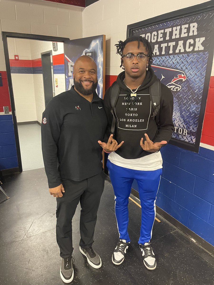 Jᴜʟɪᴏ Hᴜᴍᴘʜʀᴇʏ. tweet media