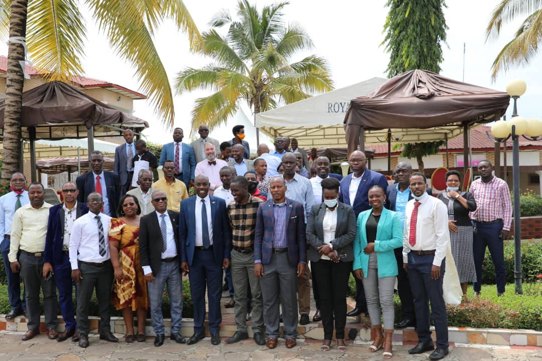 Le <a href="/BMineagrie/">BURUNDI/MINEAGRIE</a>,en collaboration avec le PNUD,a tenu,ce 18.01.2022,un atelier de démarrage du processus d'élaboration du projet"Restauration du paysage et amélioration de la résilience climatique dans les zones urbaines et peri-urbaines au niveau du bassin versant de Ntahangwa".