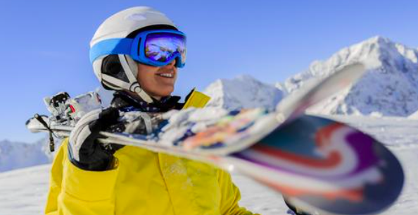 skiinfoit's tweet photo. 🎿 Hai deciso di comprare un nuovo paio di sci?
Ecco i consigli di #Skiinfo. Un vademecum per arrivare preparati e scegliere uno sci confortevole e performante, adatto alle tue esigenze, sia che decidi di effettuare l’acquisto in negozio oppure online.
https://t.co/kGefQRGEV9 https://t.co/AmsJS5oGGw