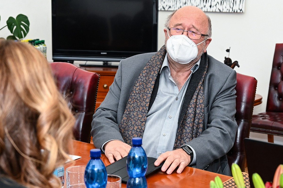 Podpis memoranda k ŽUB, přímé vlakové spojení na vídeňské letiště, Urban Mobility Days 2022, návštěva ministra <a href="/makupka/">Martin Kupka</a>, jemuž chceme představit dopravní stavby. To byla témata s náměstkem <a href="/jan6869/">Jan Sechter</a>, generálním ředitelem <a href="/BednarikIvan/">Ivan Bednárik</a> a viceprezidentem <a href="/Hokomora/">Hospodářská komora</a> Michalem Šteflem.